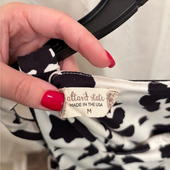 Altar’d State Cow Print Bodysuit Size M - Picture 3 of 3